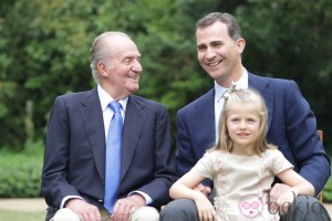 Re Juan Carlos, a sinistra, e il futuro Felipe VI, a destra