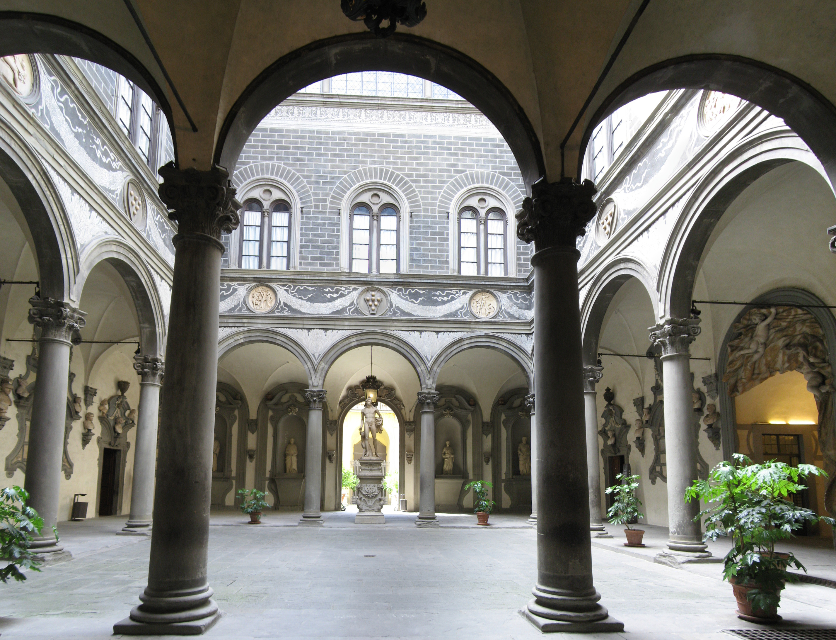 Cortile di Michelozzo, Palazzo dei Medici, Firenze