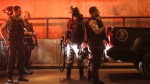 22abr2014---policiais-bloqueiam-area-no-morro-do-pavao-pavaozinho-na-zona-sul-do-rio-de-janeiro-nesta-terca-feira-22-apos-moradores-locais-iniciarem-uma-manifestacao-devido-a-morte-do-dancarino-dg-1398206153297_1920x108