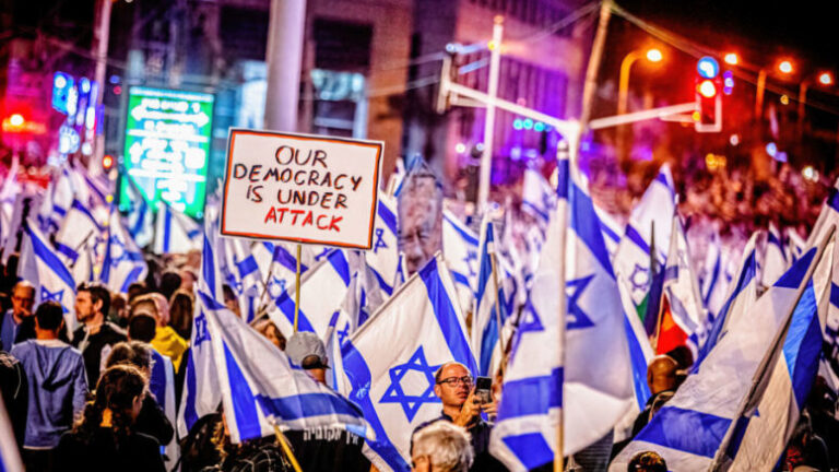 Israele in rivolta contro la riforma della giustizia