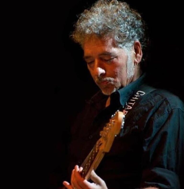 TONI-CARBONE