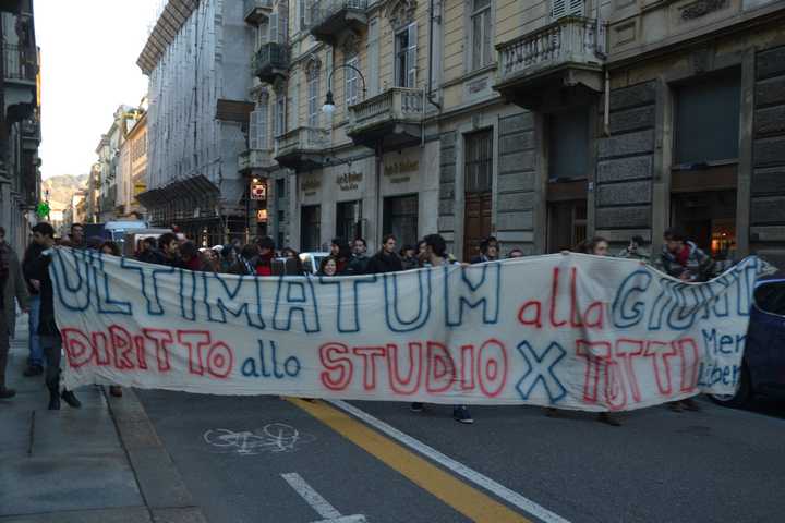 tn_lo striscione