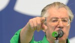 Northern League leader Umberto Bossi ges